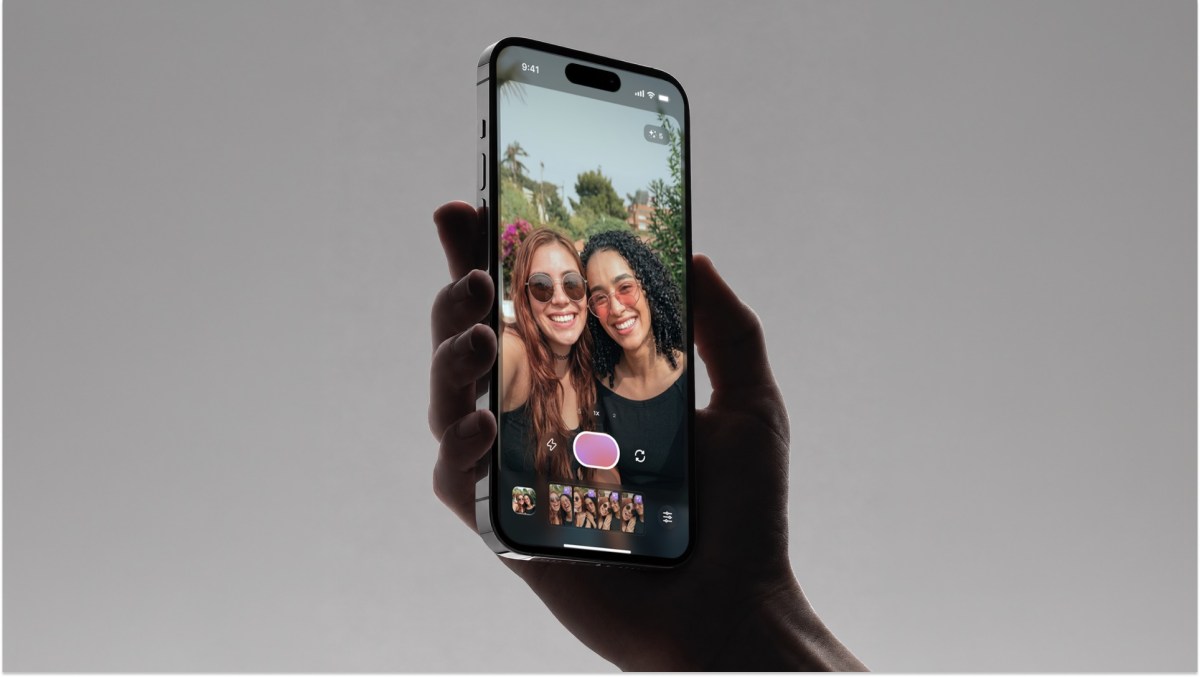 Hai cựu nhân sự TikTok làm app AI dạy tạo dáng — giải quyết nỗi đau chồng chụp ảnh dở